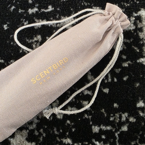 Delina by Parfums de Marly Eau de Parfum Scentbird Travel Spray .27 Fl Oz - Picture 8 of 8